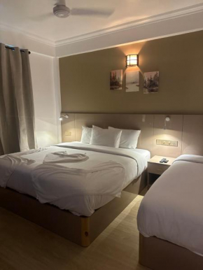 The G Ten Holiday Inn